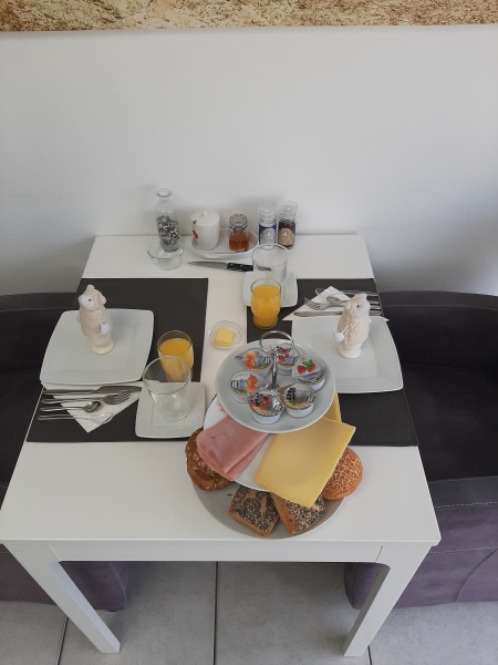 B&B Huijsman - Tweepersoons kamer met boxspringbedden – afbeelding 5