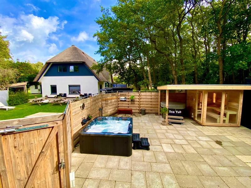 Kamer 3 Comfort met jacuzzi – afbeelding 3
