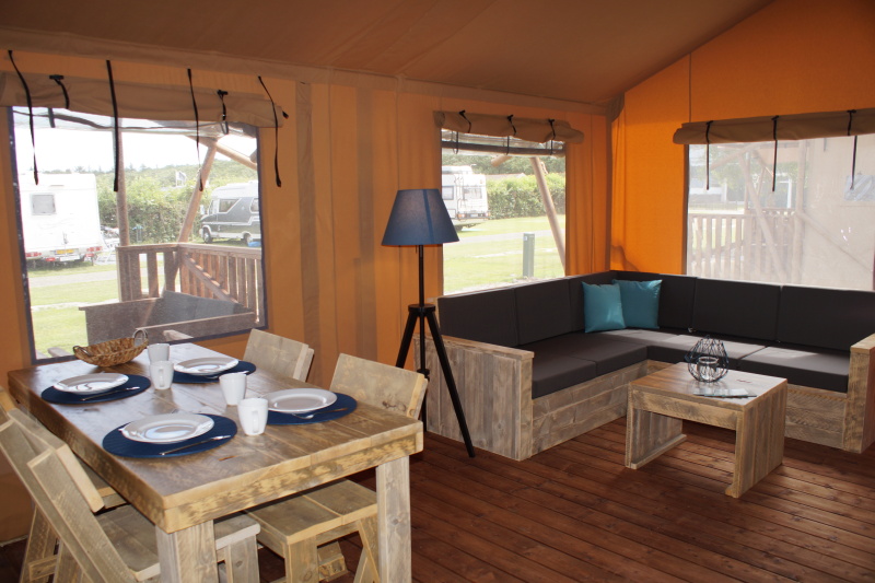 Ingerichte Lodge – afbeelding 2