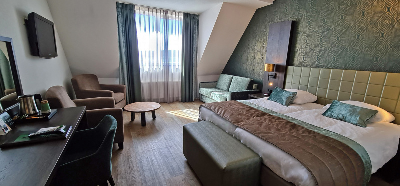 Driepersoons Deluxe kamer zonder balkon - Bad/douche/toilet – afbeelding 2