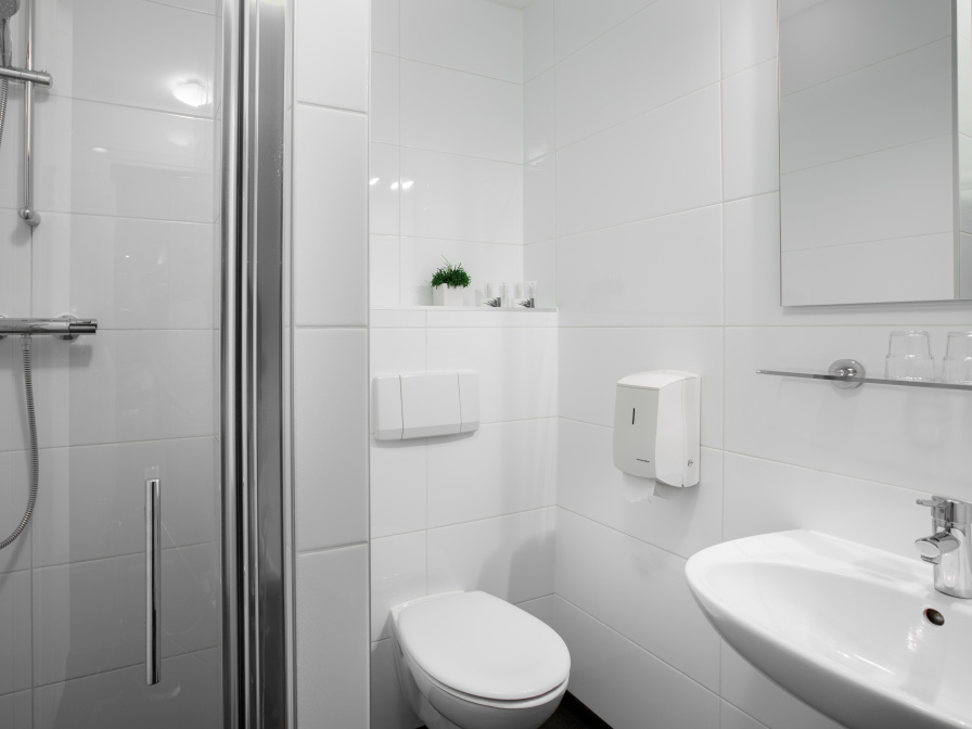 Tweepersoons kamer comfort - Douche/toilet – afbeelding 5