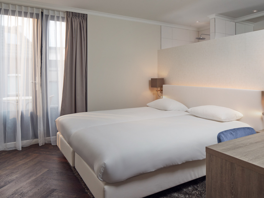 Tweepersoons kamer comfort met airco - Douche/toilet – afbeelding 4