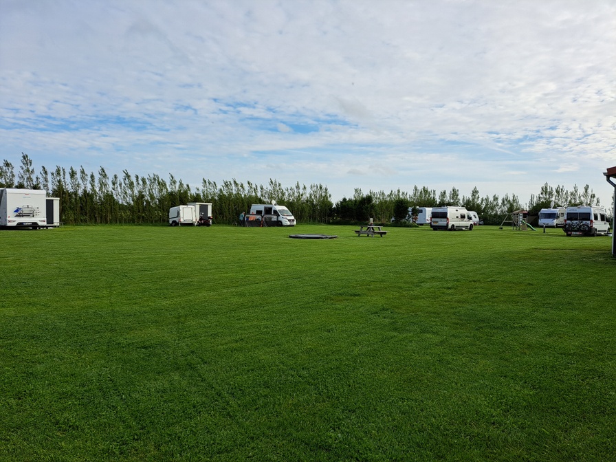 Kampeerplaats 11 met privé sanitair